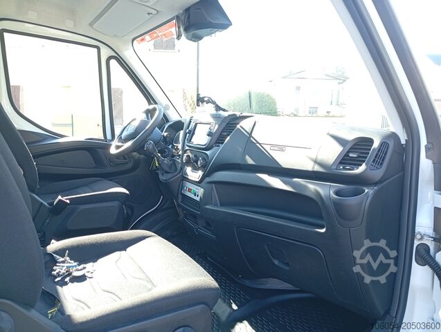 Emelőkosaras furgon Iveco Daily 35