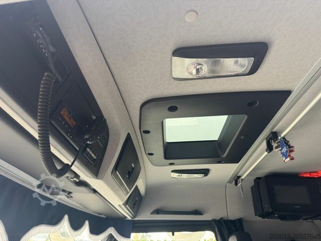 Grúa montada en camión MERCEDES-BENZ Arocs 3253 8x4 Abrollkipper Kran Palfinger 37002