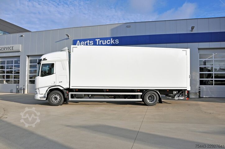 Maleta DAF XD 310 FA 4x2 ST969 Sleeper High - 19T - Super ...