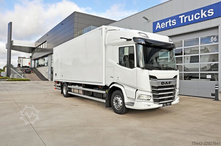 Maleta DAF XD 310 FA 4x2 ST969 Sleeper High - 19T - Super ...