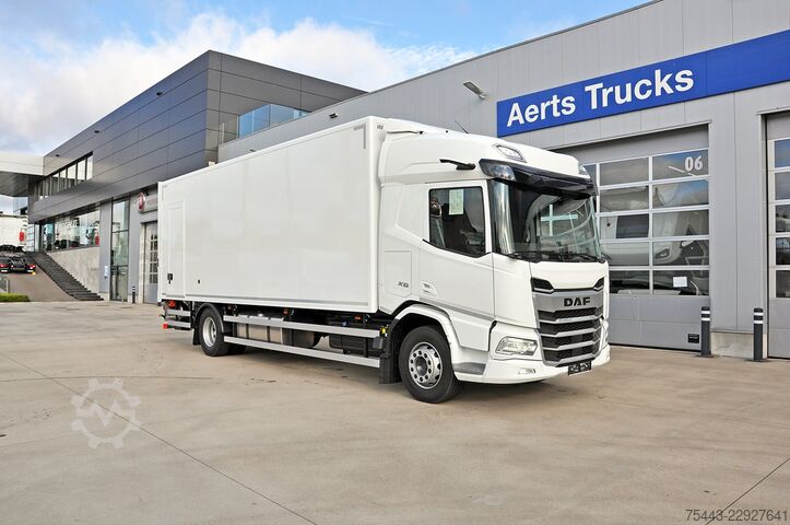 Maleta DAF XD 310 FA 4x2 ST969 Sleeper High - 19T - Super ...
