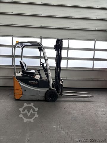 Elektrický tříkolový vysokozdvižný vozík Still RX50-13