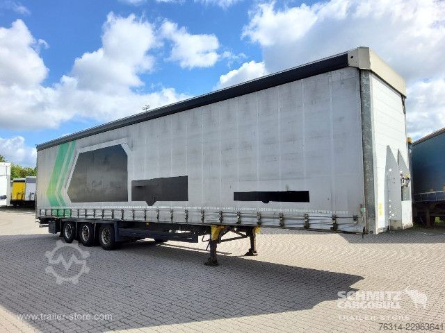 مقطورة نصفية مفتوحة مع قماش مشمع Schmitz Cargobull Curtainsider Mega Getränke