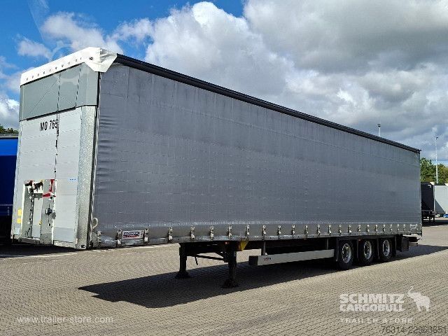 مقطورة نصفية مفتوحة مع قماش مشمع Schmitz Cargobull Curtainsider Mega Getränke