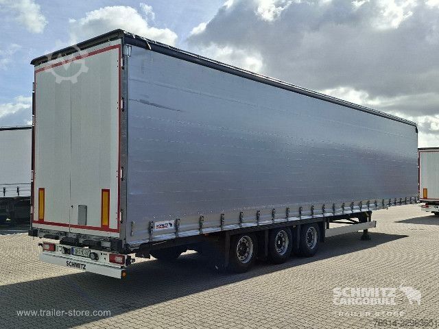 مقطورة نصفية مفتوحة مع قماش مشمع Schmitz Cargobull Curtainsider Mega Getränke