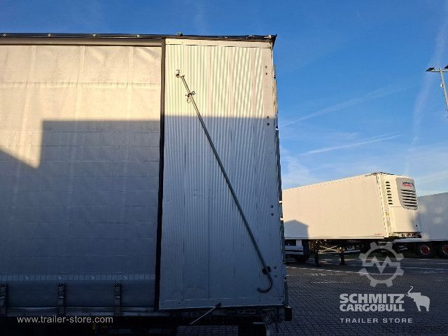 مقطورة نصفية مفتوحة مع قماش مشمع Schmitz Cargobull Curtainsider Mega Getränke