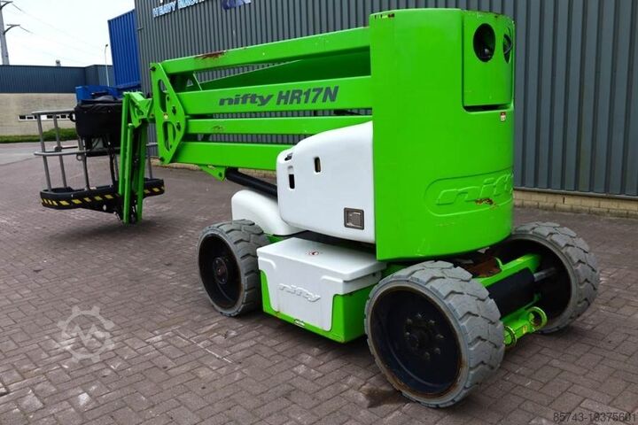 Plataforma de trabajo telescópica articulada Niftylift HR17N Hybrid MK3 Hybrid Battery & Diesel, 17m Work