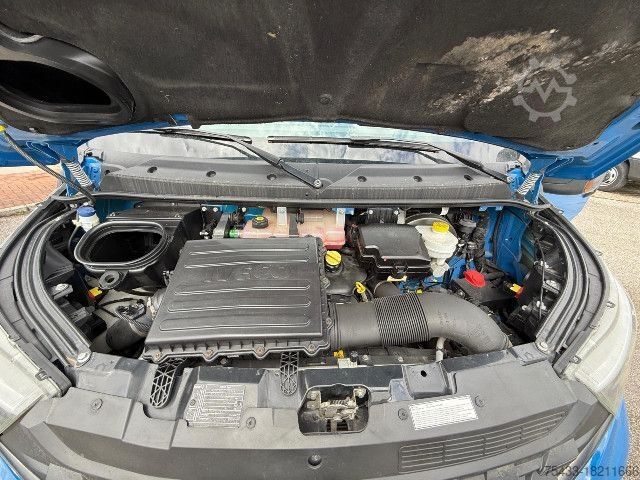 Furgon i personalizuar IVECO DAILY 35C16H BOX