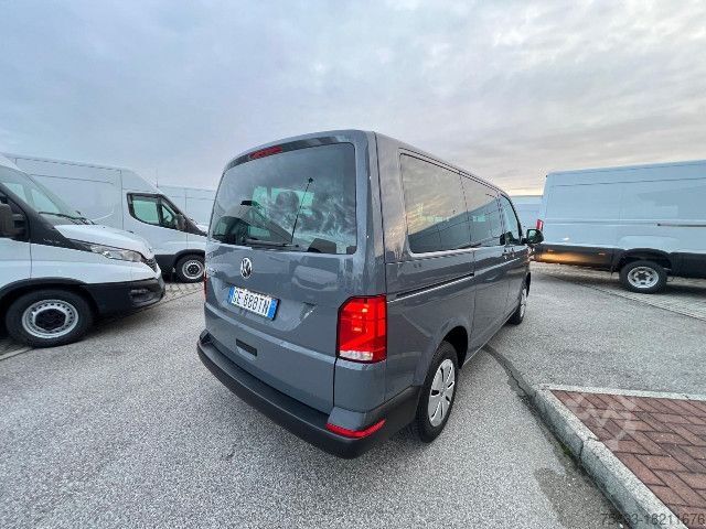 Προσαρμοσμένο φορτηγάκι Volkswagen CARAVELLE TREND TDI 9 POSTI