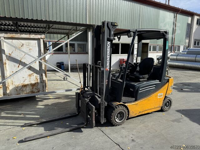 Kamionçinë JUNGHEINRICH EFG 320