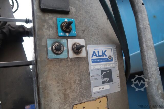 טיפר עם מנוף MAN TGS 26.320 6X2-4/ HMF 1643 Z CRANE/