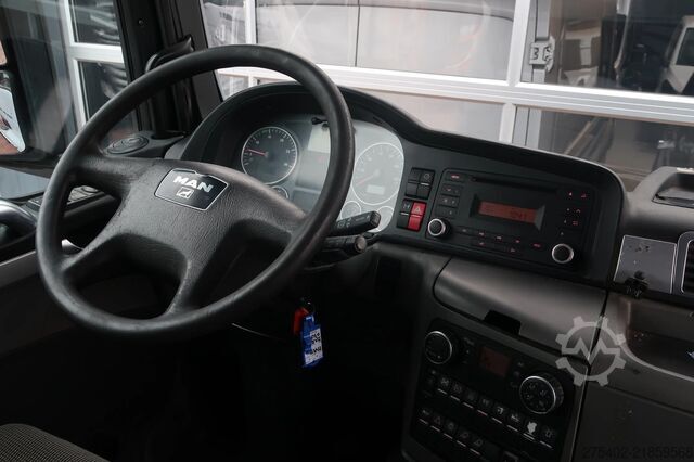 טיפר עם מנוף MAN TGS 26.320 6X2-4/ HMF 1643 Z CRANE/