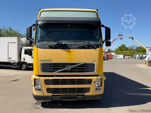 सूटकेस Volvo FH 440 EURO5 (2)
