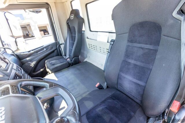 Sistem lengan pengait IVECO X-WAY 460