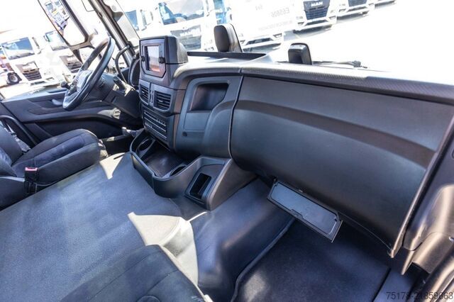 Sistem lengan pengait IVECO X-WAY 460