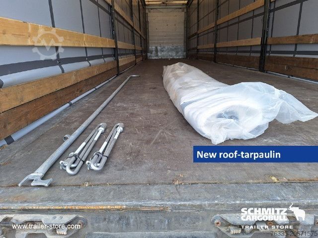 Öppen semitrailer med kapell Schmitz Cargobull Curtainsider Mega