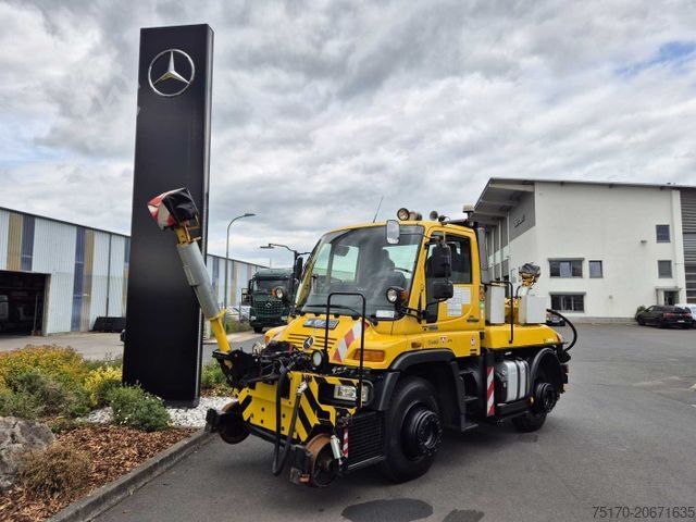 Специализиран камион MERCEDES-BENZ Unimog U400 4x4 Zweiwege ZAGRO 800t/52 Achsen