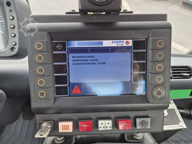 Специализиран камион MERCEDES-BENZ Unimog U400 4x4 Zweiwege ZAGRO 800t/52 Achsen