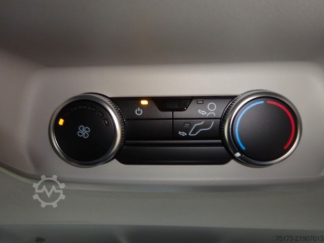 Κλειστό βαν FORD e-Transit Custom L1 Kombi 9Sitz LED 2xKlima GRA