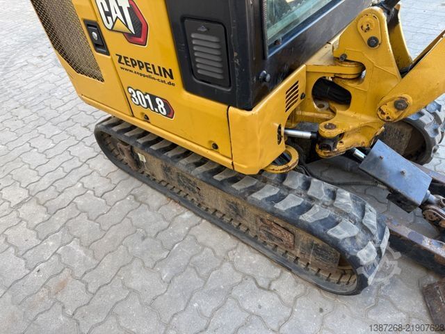 Minibagger CATERPILLAR 301.8 / 2021 BJ / 1.870 H/ 2 x Löffel/Powertilt