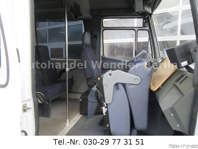 Minibús MERCEDES-BENZ Vario 814D Diff Standh AHK 3,5t 120km/h saniert