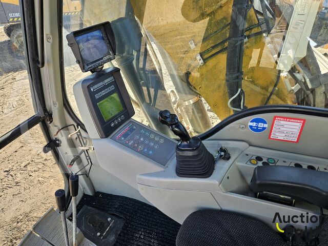 Grävmaskin med larvband Liebherr R 900 C Litronic