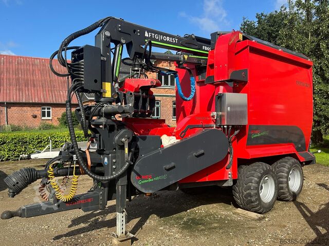 Koksnes šķeldotājs ar pārkraušanas bunkuru Ufkes930 8 Greentec cheetah 30/8 Cheetah 30/8