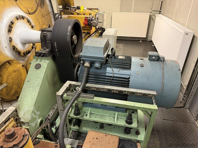 Máquina de teste de durabilidade de pneus Tianjin Jiurong Radtechnik TJR-2-PC/LT (JC)