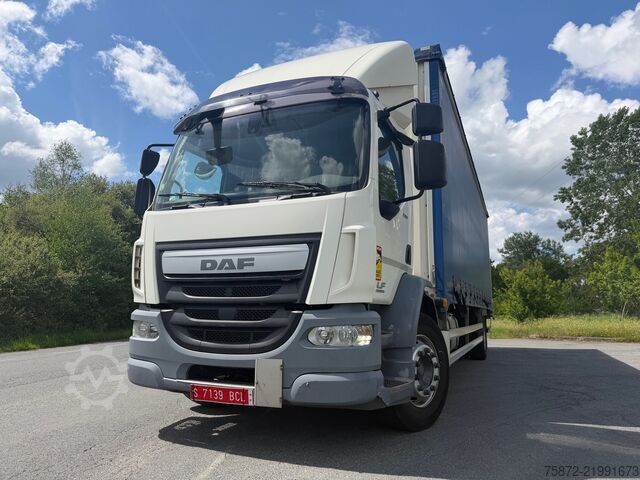 משאית שטוחה עם ברזנט DAF LF 290 19T EURO 6 CAJA TAULINER