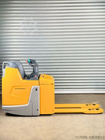 Não há condutor de porta-paletes Jungheinrich ERE 225 - Service Neu + Garantie - Batterie 85%