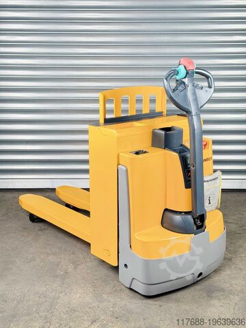 Carretilla elevadora baja peatonal Jungheinrich EJE C20 - Service Neu + Garantie - Batterie 80% -