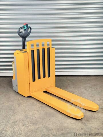 Carretilla elevadora baja peatonal Jungheinrich EJE C20 - Service Neu + Garantie - Batterie 80% -