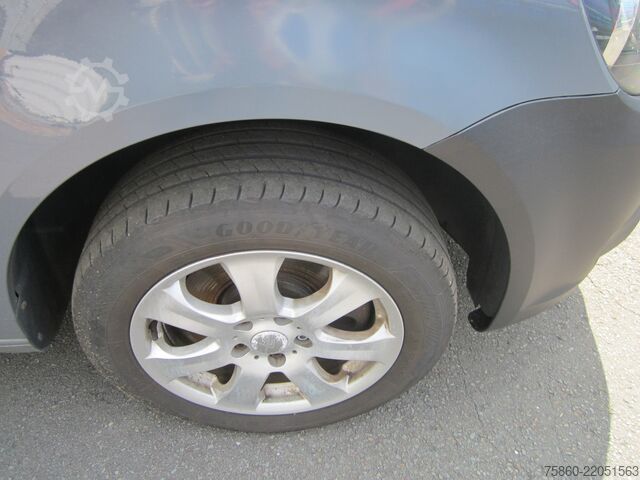 минибус Volkswagen Caddy Maxi 5 Sitze Klima Navi 2.0 TDI