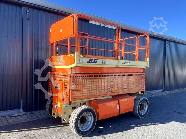Scherenarbeitsbühne JLG 4069LE
