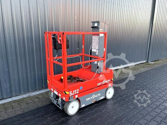 Senkrecht Hebebühne Skyjack SJ12