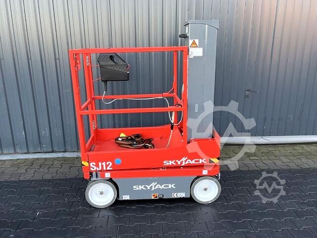 Senkrecht Hebebühne Skyjack SJ12