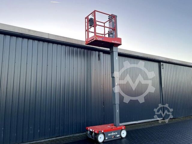 Senkrecht Hebebühne Skyjack SJ12