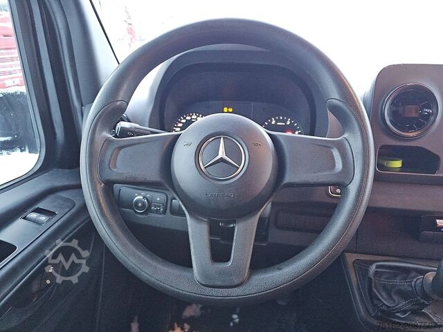 Koffer MERCEDES-BENZ SPRINTER 316 Bakwagen Laadklep!