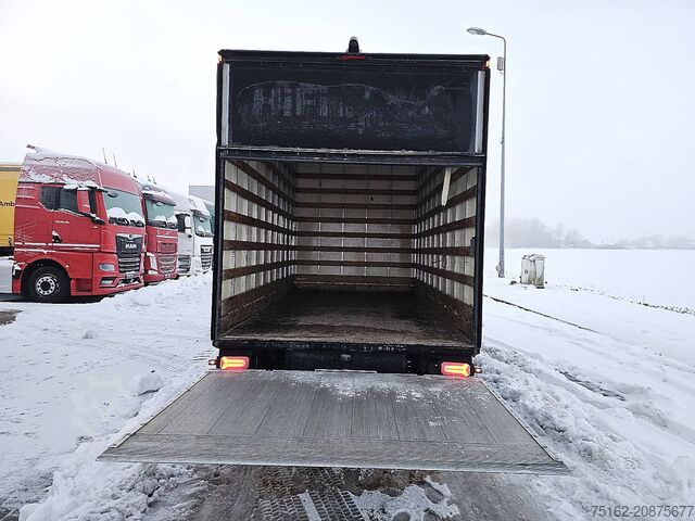 Koffer MERCEDES-BENZ SPRINTER 316 Bakwagen Laadklep!