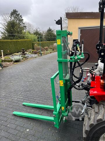 Traktor mit Heckstapler + Bodenfräse Fieldtrac 918 D