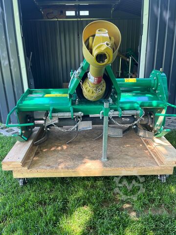 Traktor mit Heckstapler + Bodenfräse Fieldtrac 918 D