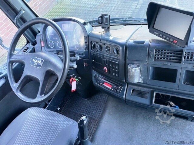 Camião-cisterna de vácuo MAN 26.360 6x4 TGA Saugwagen Kanal Müller 13cbm