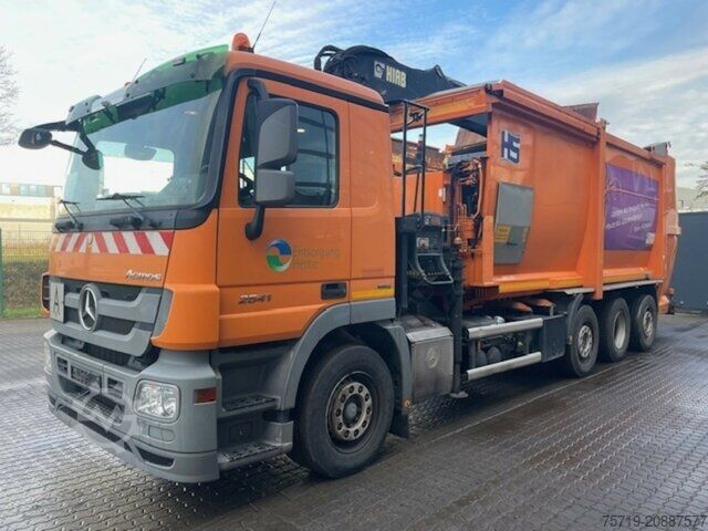 Camion à ordures Mercedes-Benz 2541 8x2 Actros HN-Schörling/Hiab Kran/Altglas