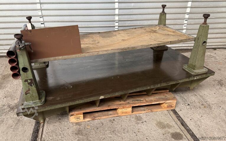 Marking and straightening plate  