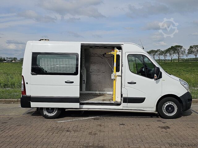 Karavan z visoko streho RENAULT MASTER 2.3 L2H2 Navi Trekhaak!