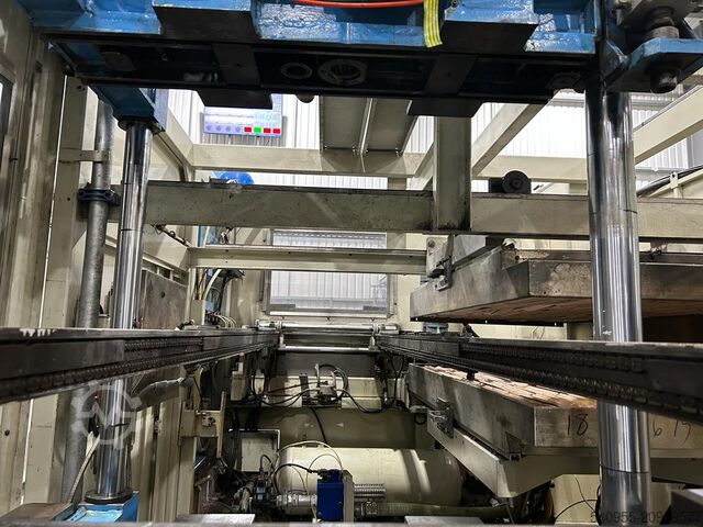 Plastik işleme makinesi WM Thermoforming FC780E