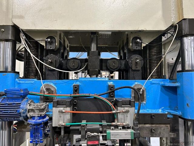 Plastik işleme makinesi WM Thermoforming FC780E