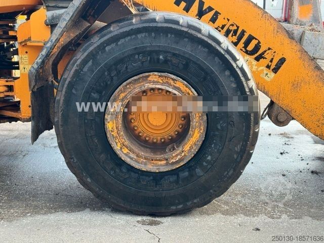 Wheel loader HYUNDAI HL 970 XT Radlader Klima Zentralschmieranlage