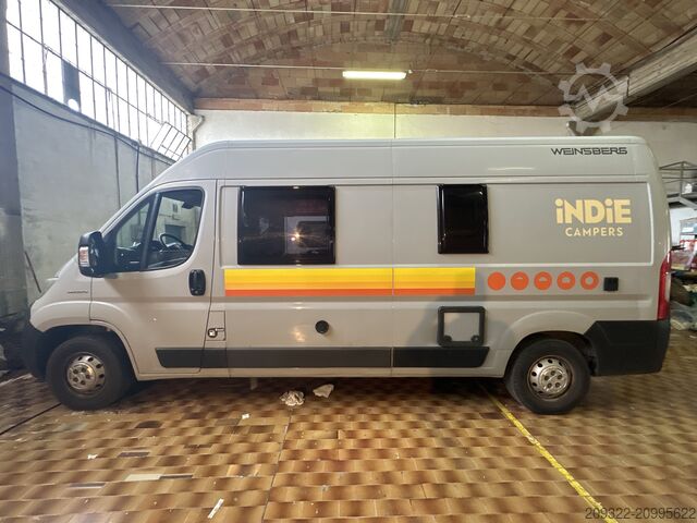 Caravana/autocaravana Fiat Weinsberg Carabus 600 K | 4 posti letto | Completamente attrezzato