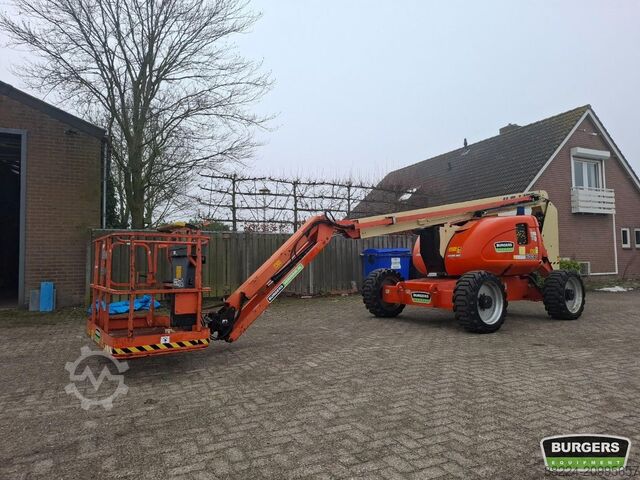 Plataforma de trabajo telescópica articulada JLG 600AJ